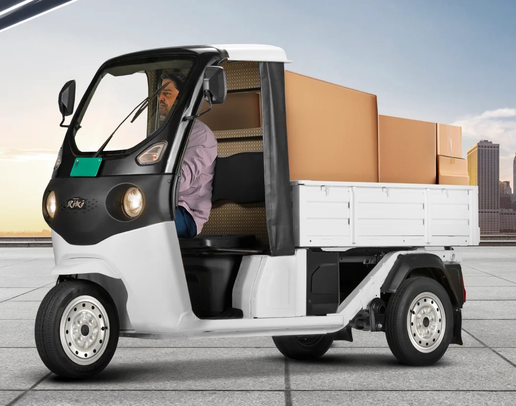 Bajaj Riki C4005 electric cargo three-wheeler